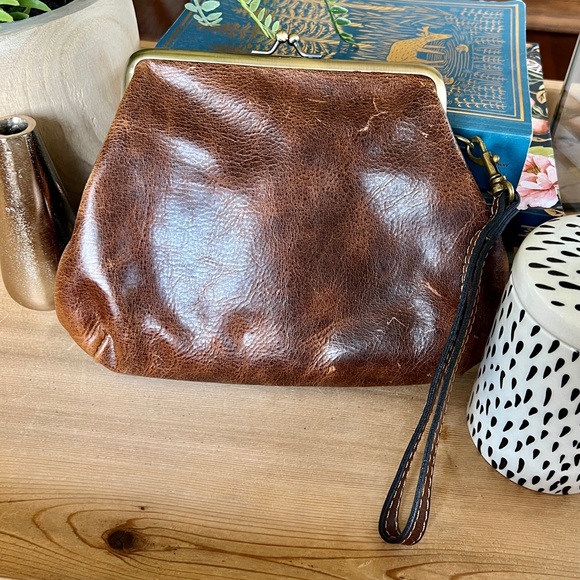 Patricia Nash Distressed Rustic Cognac Kiss Lock Clutch Wristlet Purse - Picture 9 of 15